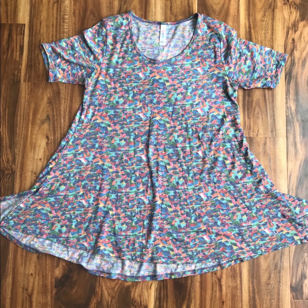 LuLaRoe, Multicolor Classic Tee, size XS